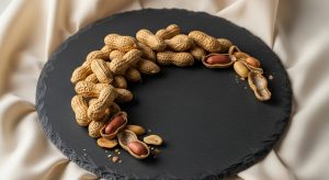 خرید بادام زمینی آستانه: راهنمای کامل تشخیص اصالت و تجربه طعم واقعی